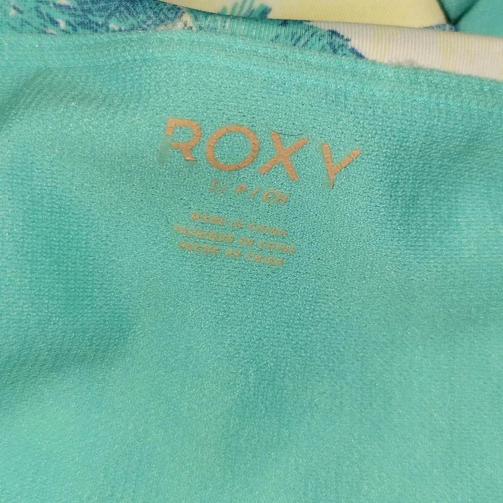Tropical Roxy Bikini - Picture 7 of 8